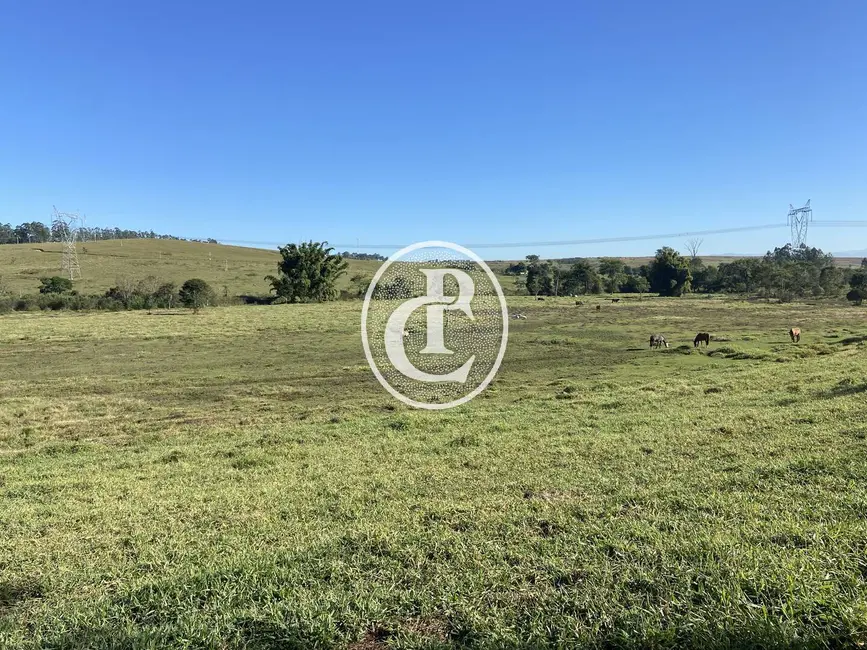 Foto 1 de Terreno / Lote à venda em Caçapava Velha, Cacapava - SP