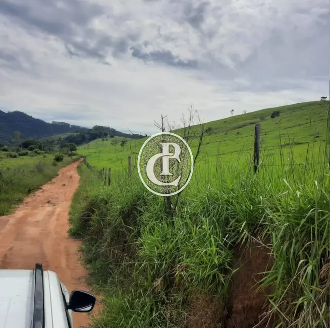 Foto 4 de Fazenda / Haras com 3 quartos à venda, 82m2 em Paraibuna - SP