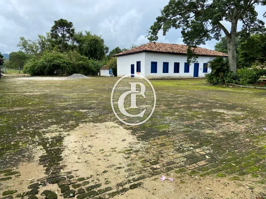 Foto 1 de Sítio / Rancho com 4 quartos à venda, 36m2 em Chácara Marambaia, Cacapava - SP