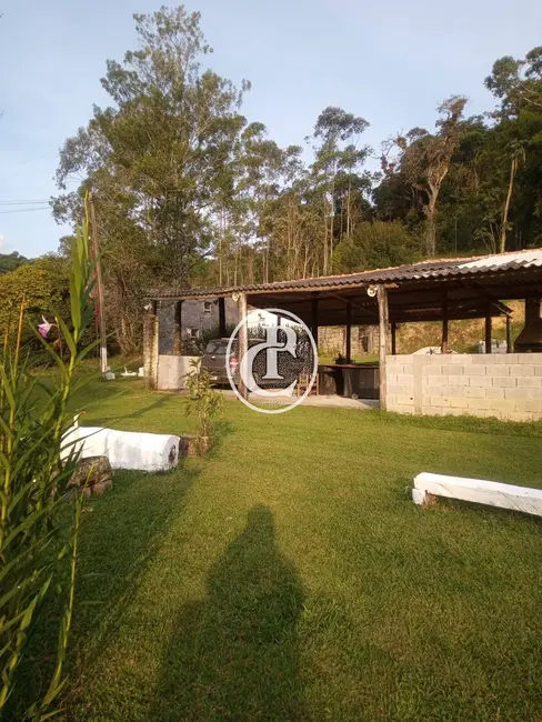 Sítio / Rancho com 3 quartos à venda, 200m2 em Paraibuna - SP - imagem 5 Foto 5 de Sítio / Rancho com 3 quartos à venda, 200m2 em Paraibuna - SP