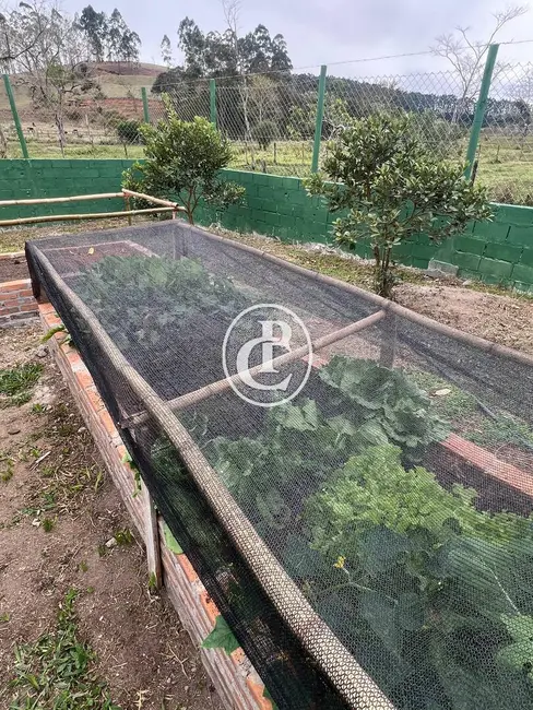 Sítio / Rancho com 2 quartos à venda, 55m2 em Paraibuna - SP - imagem 2 Foto 2 de Sítio / Rancho com 2 quartos à venda, 55m2 em Paraibuna - SP