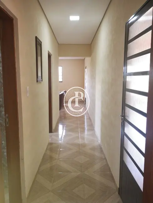 Chácara com 2 quartos à venda, 200m2 em Paraibuna - SP - imagem 2 Foto 2 de Chácara com 2 quartos à venda, 200m2 em Paraibuna - SP