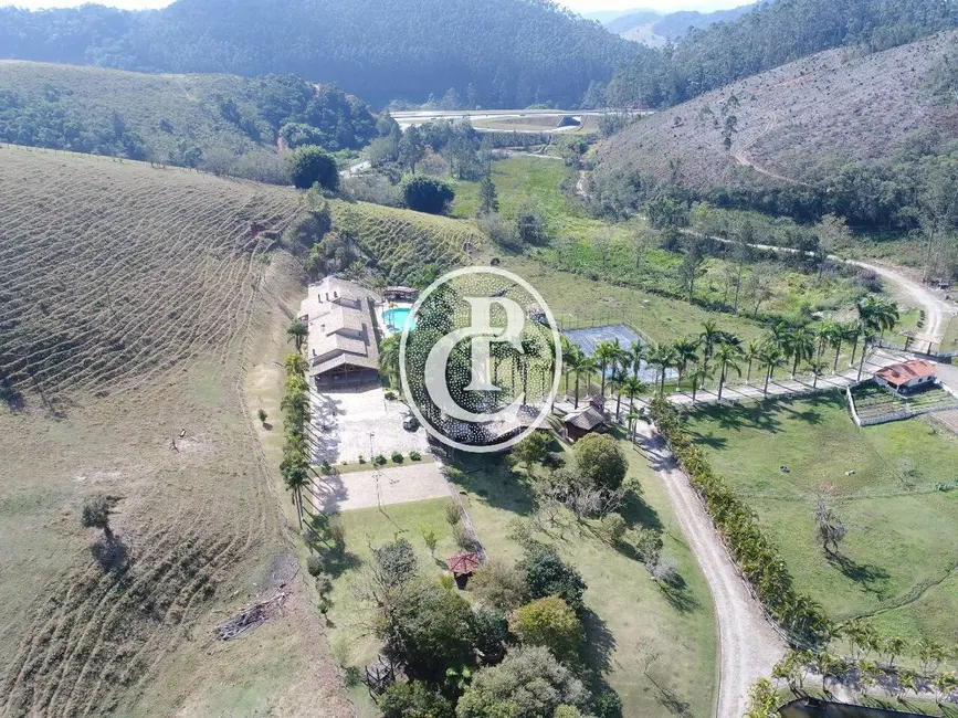 Fazenda / Haras com 5 quartos à venda, 300m2 em Paraibuna - SP - imagem 1 Foto 1 de Fazenda / Haras com 5 quartos à venda, 300m2 em Paraibuna - SP