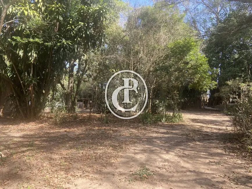 Chácara com 4 quartos à venda, 36000m2 em Jacarei - SP - imagem 2 Foto 2 de Chácara com 4 quartos à venda, 36000m2 em Jacarei - SP