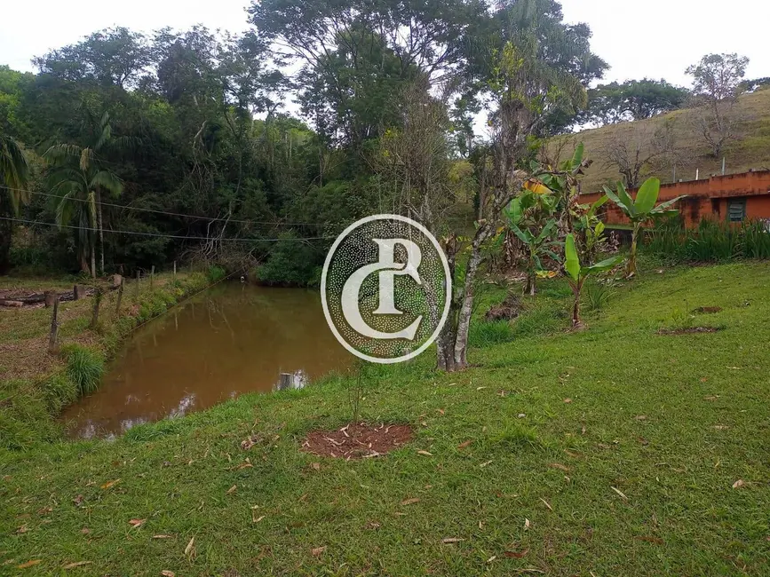 Chácara com 3 quartos à venda, 30000m2 em Centro, Paraibuna - SP - imagem 9 Foto 9 de Chácara com 3 quartos à venda, 30000m2 em Centro, Paraibuna - SP