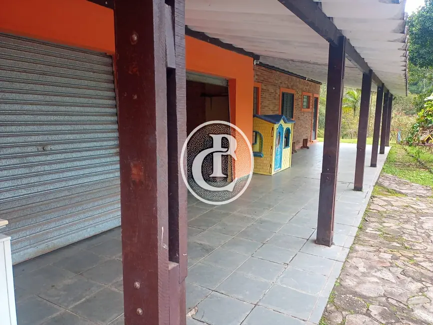 Chácara com 3 quartos à venda, 30000m2 em Centro, Paraibuna - SP - imagem 6 Foto 6 de Chácara com 3 quartos à venda, 30000m2 em Centro, Paraibuna - SP