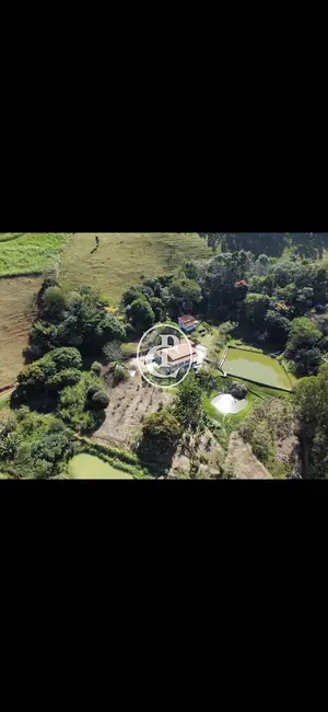 Chácara com 4 quartos à venda, 281m2 em Paraibuna - SP - imagem 1 Foto 1 de Chácara com 4 quartos à venda, 281m2 em Paraibuna - SP