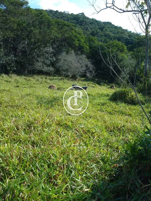 Sítio / Rancho com 1 quarto à venda, 15m2 em Centro, Paraibuna - SP - imagem 5 Foto 5 de Sítio / Rancho com 1 quarto à venda, 15m2 em Centro, Paraibuna - SP