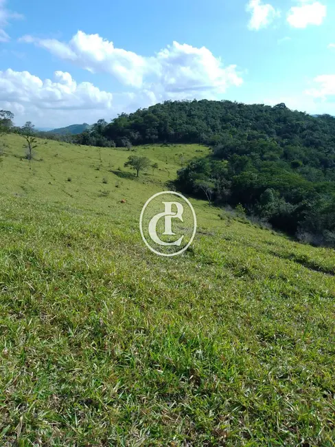 Sítio / Rancho com 1 quarto à venda, 15m2 em Centro, Paraibuna - SP - imagem 6 Foto 6 de Sítio / Rancho com 1 quarto à venda, 15m2 em Centro, Paraibuna - SP