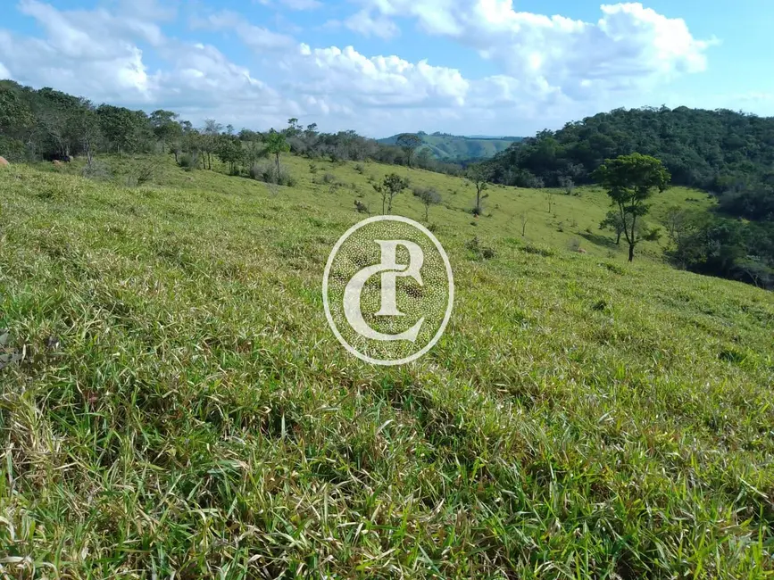 Sítio / Rancho com 1 quarto à venda, 15m2 em Centro, Paraibuna - SP - imagem 9 Foto 9 de Sítio / Rancho com 1 quarto à venda, 15m2 em Centro, Paraibuna - SP