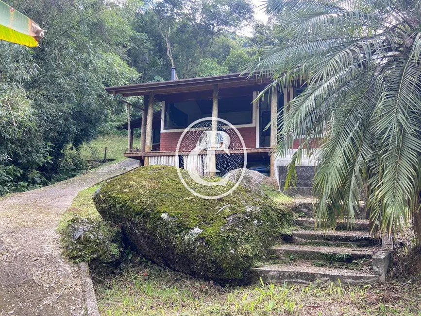 Chácara com 5 quartos à venda, 350m2 em Sao Jose Dos Campos - SP - imagem 2 Foto 2 de Chácara com 5 quartos à venda, 350m2 em Sao Jose Dos Campos - SP