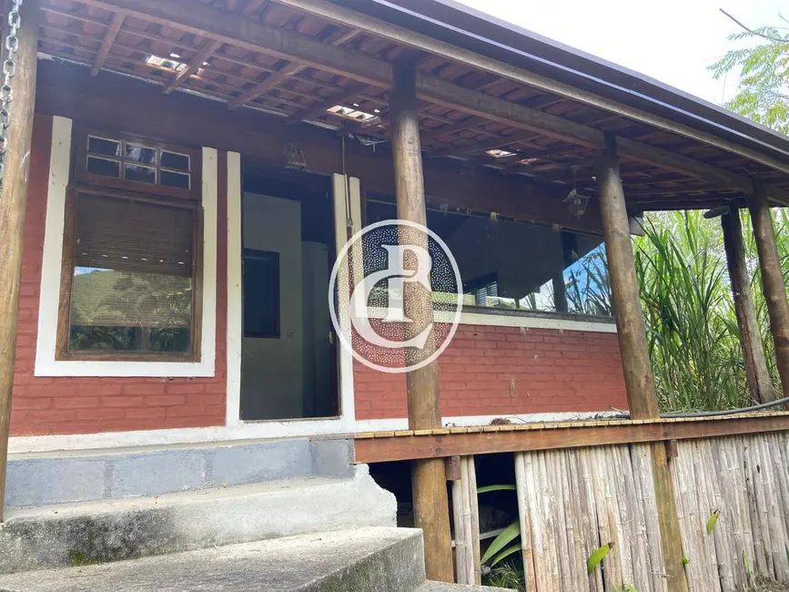 Chácara com 5 quartos à venda, 350m2 em Sao Jose Dos Campos - SP - imagem 1 Foto 1 de Chácara com 5 quartos à venda, 350m2 em Sao Jose Dos Campos - SP
