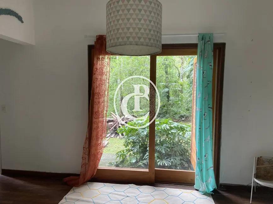 Chácara com 3 quartos à venda, 24000m2 em Sao Jose Dos Campos - SP - imagem 8 Foto 8 de Chácara com 3 quartos à venda, 24000m2 em Sao Jose Dos Campos - SP