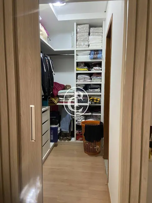 Casa com 3 quartos à venda, 180m2 em Sao Jose Dos Campos - SP - imagem 2 Foto 2 de Casa com 3 quartos à venda, 180m2 em Sao Jose Dos Campos - SP