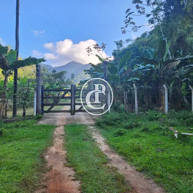 Foto 4 de Sítio / Rancho com 3 quartos à venda, 180m2 em Estiva, Taubate - SP