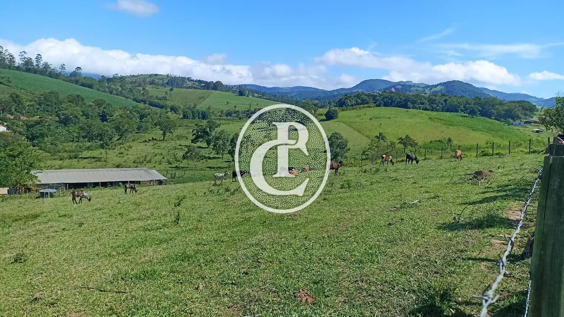 Fazenda / Haras com 1 quarto à venda, 300m2 em Paraibuna - SP - imagem 4 Foto 4 de Fazenda / Haras com 1 quarto à venda, 300m2 em Paraibuna - SP