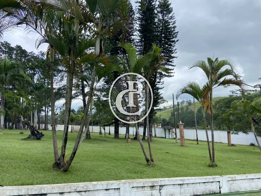 Chácara com 3 quartos à venda, 16000m2 em Veraneio Irajá, Jacarei - SP - imagem 8 Foto 8 de Chácara com 3 quartos à venda, 16000m2 em Veraneio Irajá, Jacarei - SP