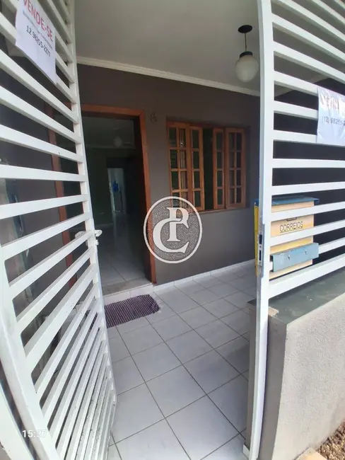 Chácara com 3 quartos à venda, 125m2 em Paraibuna - SP - imagem 1 Foto 1 de Chácara com 3 quartos à venda, 125m2 em Paraibuna - SP
