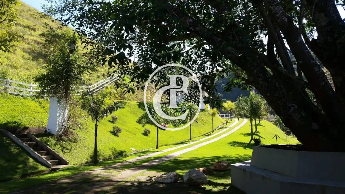 Sítio / Rancho com 3 quartos à venda, 450m2 em Sao Jose Dos Campos - SP - imagem 6 Foto 6 de Sítio / Rancho com 3 quartos à venda, 450m2 em Sao Jose Dos Campos - SP