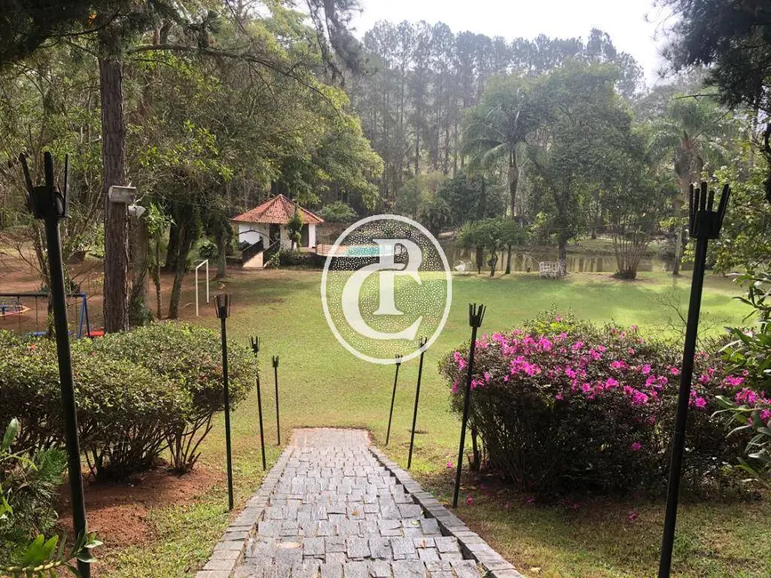 Sítio / Rancho com 4 quartos à venda, 250m2 em Sao Jose Dos Campos - SP - imagem 1 Foto 1 de Sítio / Rancho com 4 quartos à venda, 250m2 em Sao Jose Dos Campos - SP