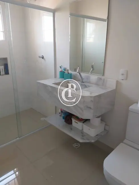 Casa com 2 quartos à venda, 141m2 em Centro, Paraibuna - SP - imagem 3 Foto 3 de Casa com 2 quartos à venda, 141m2 em Centro, Paraibuna - SP