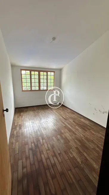 Sobrado com 4 quartos à venda em Sao Jose Dos Campos - SP - imagem 9 Foto 9 de Sobrado com 4 quartos à venda em Sao Jose Dos Campos - SP
