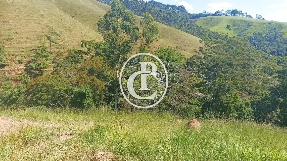 Chácara com 2 quartos à venda, 200m2 em Paraibuna - SP - imagem 3 Foto 3 de Chácara com 2 quartos à venda, 200m2 em Paraibuna - SP