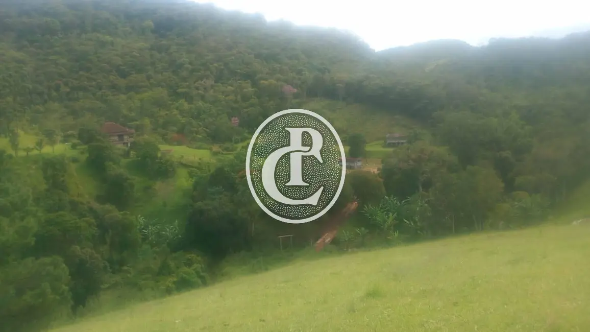 Sítio / Rancho com 3 quartos à venda, 250m2 em Paraibuna - SP - imagem 6 Foto 6 de Sítio / Rancho com 3 quartos à venda, 250m2 em Paraibuna - SP