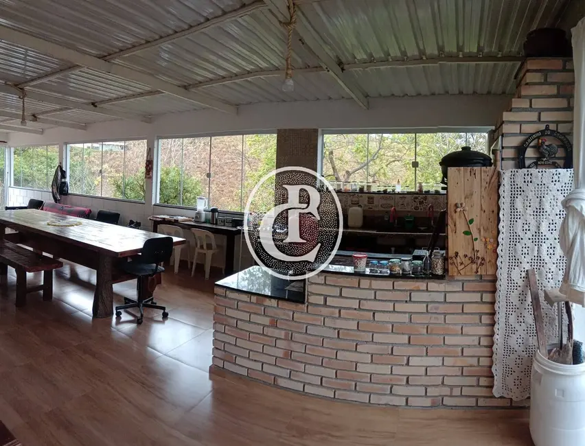 Chácara com 2 quartos à venda, 5000m2 em Jambeiro - SP - imagem 1 Foto 1 de Chácara com 2 quartos à venda, 5000m2 em Jambeiro - SP
