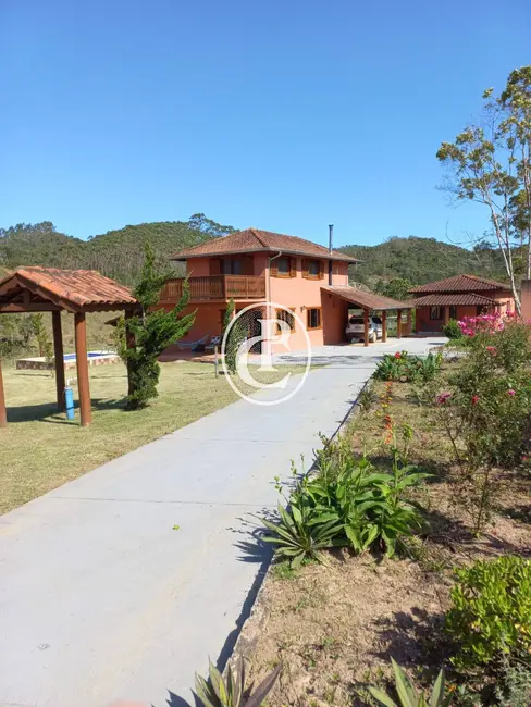 Sítio / Rancho com 3 quartos à venda, 200m2 em Paraibuna - SP - imagem 1 Foto 1 de Sítio / Rancho com 3 quartos à venda, 200m2 em Paraibuna - SP
