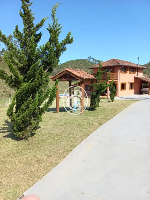 Sítio / Rancho com 3 quartos à venda, 200m2 em Paraibuna - SP - imagem 2 Foto 2 de Sítio / Rancho com 3 quartos à venda, 200m2 em Paraibuna - SP