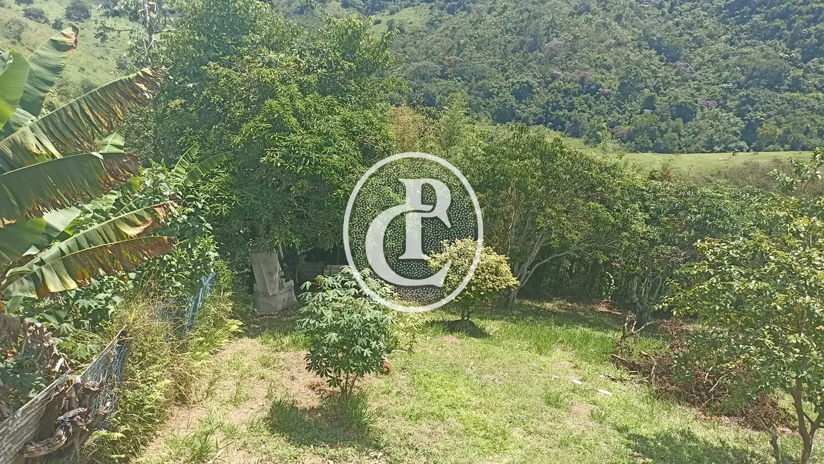 Chácara com 3 quartos à venda, 1000m2 em Paraibuna - SP - imagem 6 Foto 6 de Chácara com 3 quartos à venda, 1000m2 em Paraibuna - SP