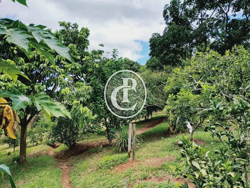 Foto 12 de Chácara à venda em Paraibuna - SP