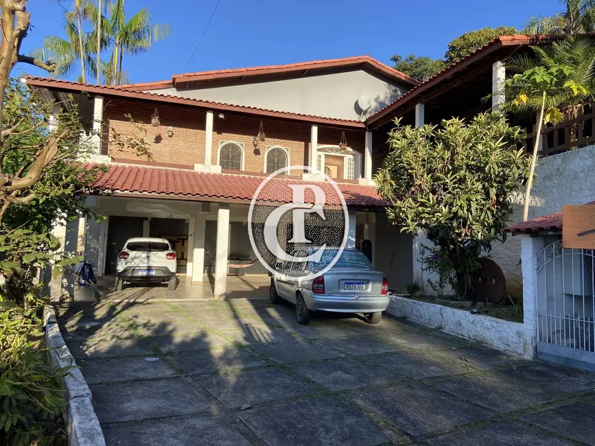 Casa com 3 quartos à venda, 1660m2 em Sao Jose Dos Campos - SP - imagem 1 Foto 1 de Casa com 3 quartos à venda, 1660m2 em Sao Jose Dos Campos - SP