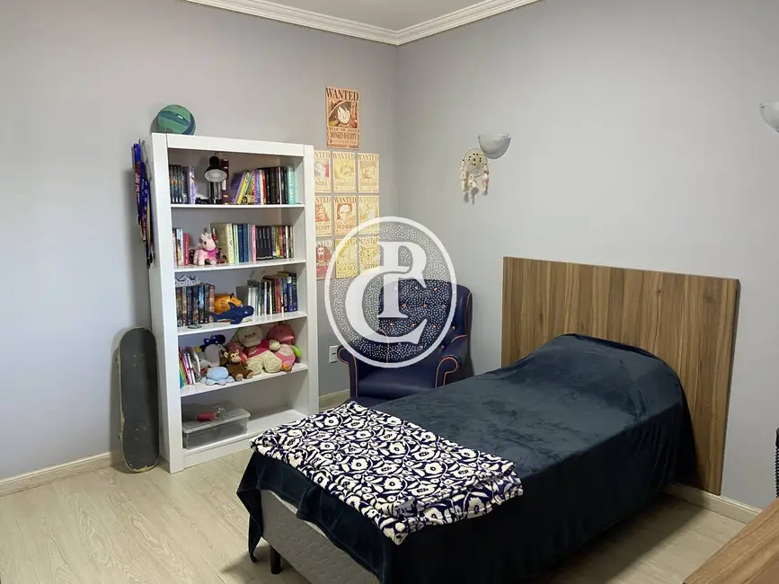 Casa com 3 quartos à venda, 1660m2 em Sao Jose Dos Campos - SP - imagem 6 Foto 6 de Casa com 3 quartos à venda, 1660m2 em Sao Jose Dos Campos - SP