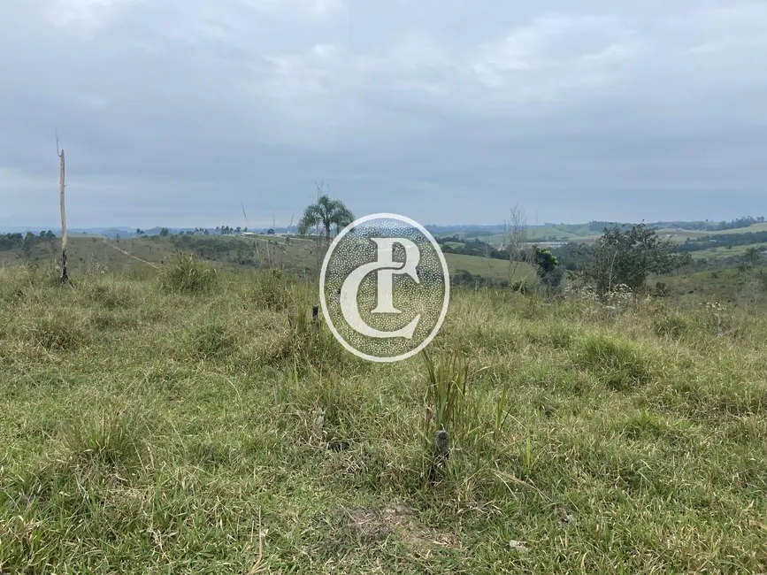 Chácara à venda, 21000m2 em Jardim Califórnia, Jacarei - SP - imagem 4 Foto 4 de Chácara à venda, 21000m2 em Jardim Califórnia, Jacarei - SP