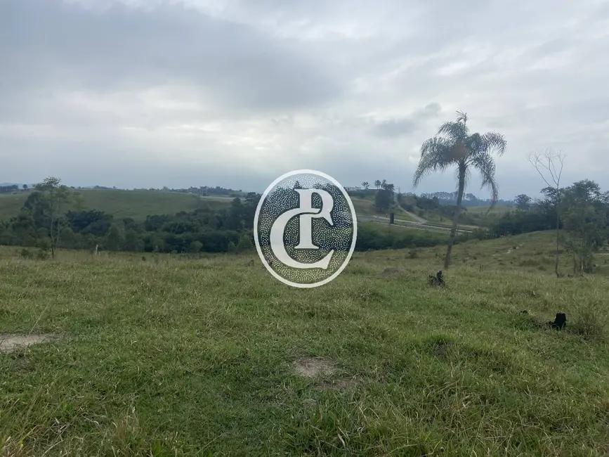 Chácara à venda, 21000m2 em Jardim Califórnia, Jacarei - SP - imagem 6 Foto 6 de Chácara à venda, 21000m2 em Jardim Califórnia, Jacarei - SP