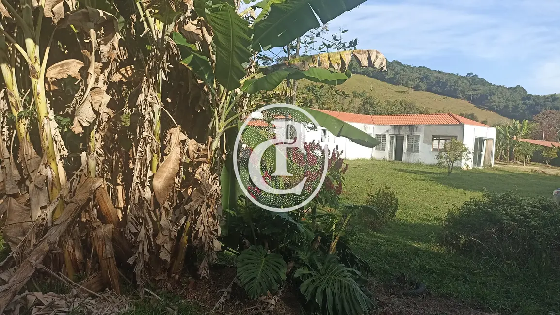 Foto 1 de Chácara com 3 quartos à venda, 1600m2 em Centro, Jambeiro - SP