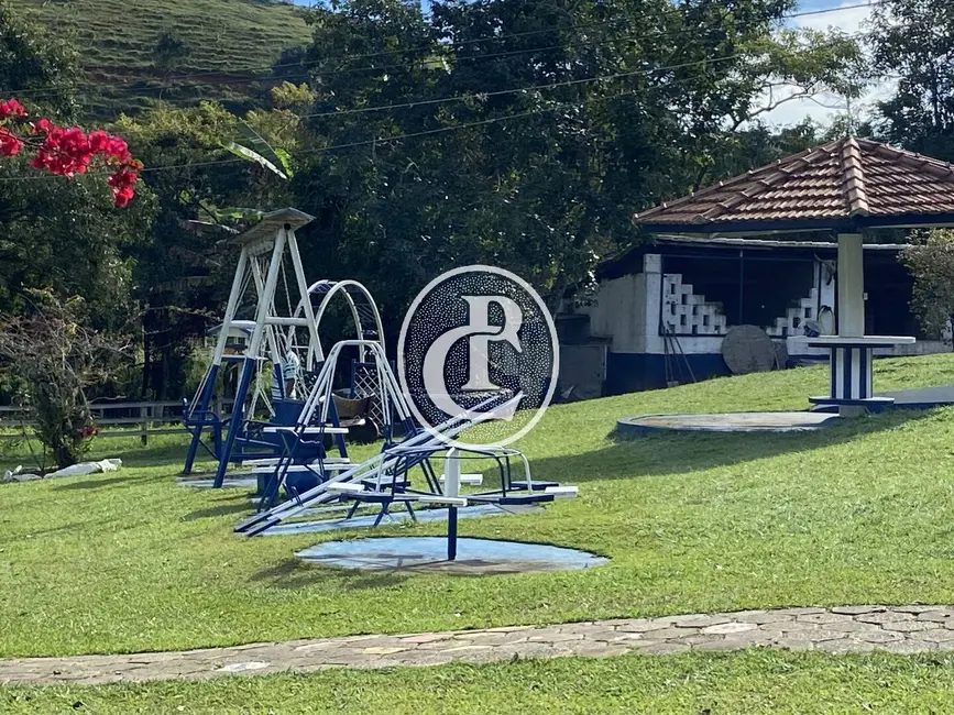 Sítio / Rancho com 2 quartos à venda, 1500m2 em Sao Jose Dos Campos - SP - imagem 4 Foto 4 de Sítio / Rancho com 2 quartos à venda, 1500m2 em Sao Jose Dos Campos - SP