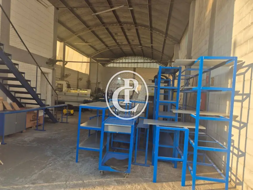 Armazém / Galpão à venda e para alugar, 300m2 em Sao Jose Dos Campos - SP - imagem 2 Foto 2 de Armazém / Galpão à venda e para alugar, 300m2 em Sao Jose Dos Campos - SP