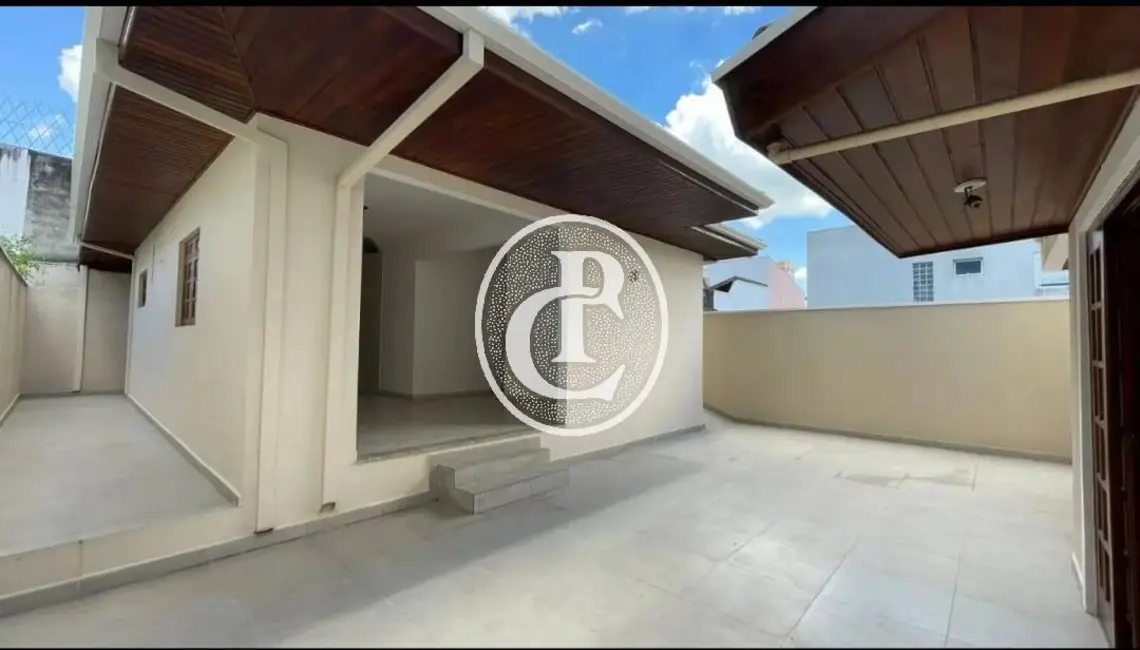 Foto 5 de Casa com 3 quartos à venda, 300m2 em Sao Jose Dos Campos - SP