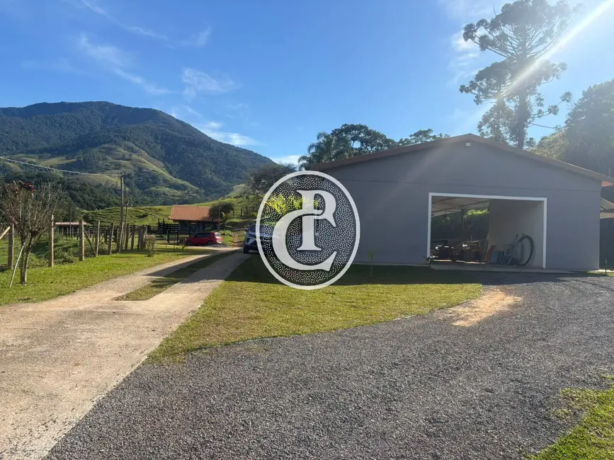 Fazenda / Haras com 3 quartos à venda, 480m2 em Sao Jose Dos Campos - SP - imagem 1 Foto 1 de Fazenda / Haras com 3 quartos à venda, 480m2 em Sao Jose Dos Campos - SP