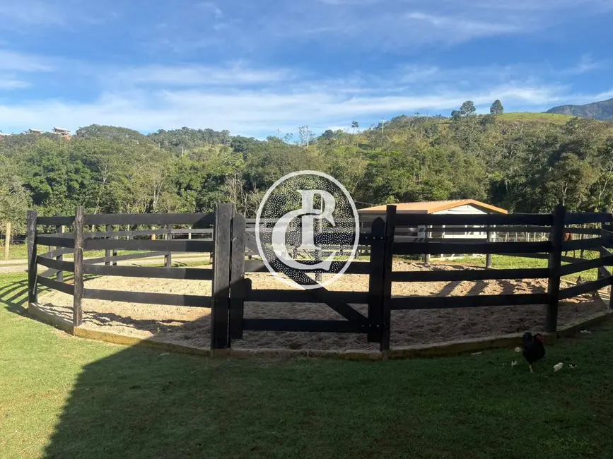 Fazenda / Haras com 3 quartos à venda, 480m2 em Sao Jose Dos Campos - SP - imagem 6 Foto 6 de Fazenda / Haras com 3 quartos à venda, 480m2 em Sao Jose Dos Campos - SP