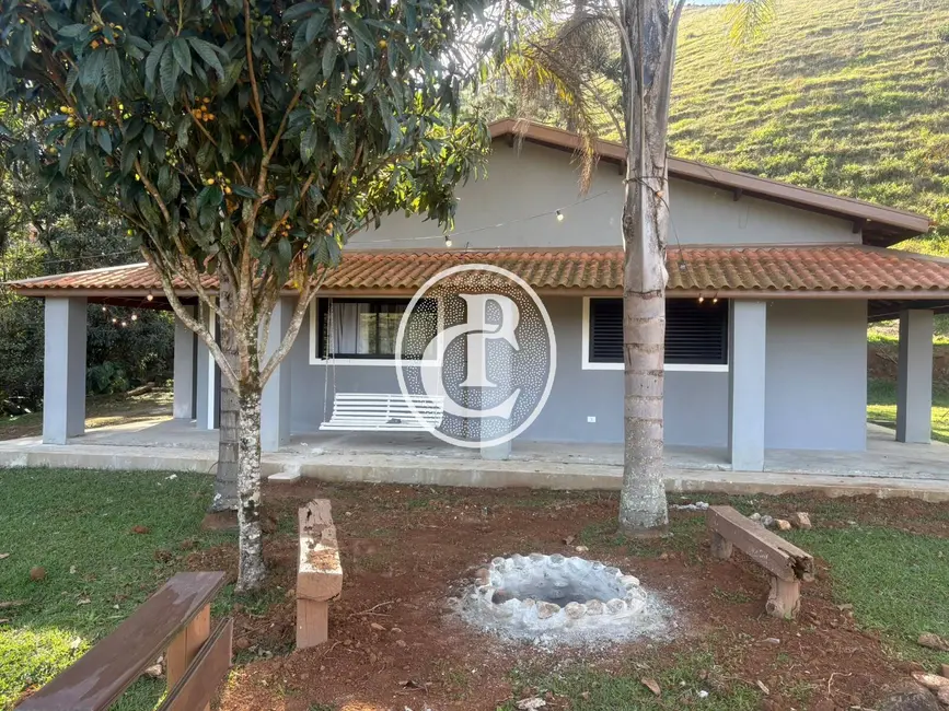 Fazenda / Haras com 3 quartos à venda, 480m2 em Sao Jose Dos Campos - SP - imagem 4 Foto 4 de Fazenda / Haras com 3 quartos à venda, 480m2 em Sao Jose Dos Campos - SP
