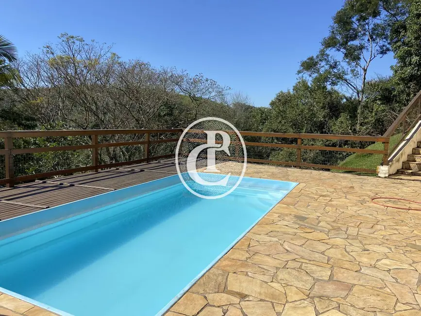 Chácara com 4 quartos à venda, 300m2 em Sao Jose Dos Campos - SP - imagem 3 Foto 3 de Chácara com 4 quartos à venda, 300m2 em Sao Jose Dos Campos - SP