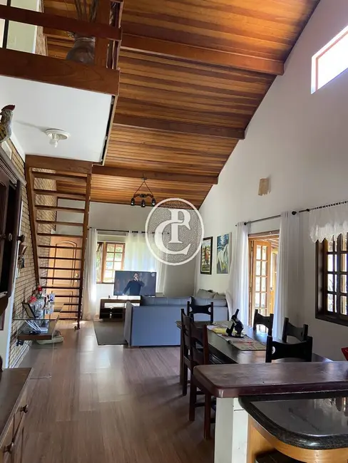 Chácara com 4 quartos à venda, 300m2 em Sao Jose Dos Campos - SP - imagem 4 Foto 4 de Chácara com 4 quartos à venda, 300m2 em Sao Jose Dos Campos - SP