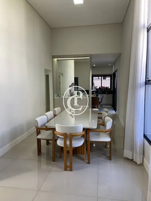 Casa com 3 quartos à venda, 250m2 em Cacapava - SP - imagem 5 Foto 5 de Casa com 3 quartos à venda, 250m2 em Cacapava - SP
