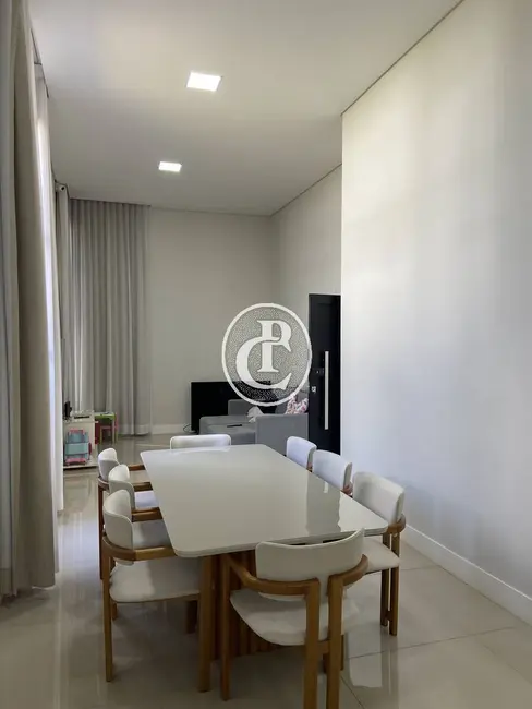 Casa com 3 quartos à venda, 250m2 em Cacapava - SP - imagem 6 Foto 6 de Casa com 3 quartos à venda, 250m2 em Cacapava - SP