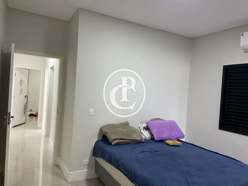 Casa com 3 quartos à venda, 250m2 em Cacapava - SP - imagem 8 Foto 8 de Casa com 3 quartos à venda, 250m2 em Cacapava - SP