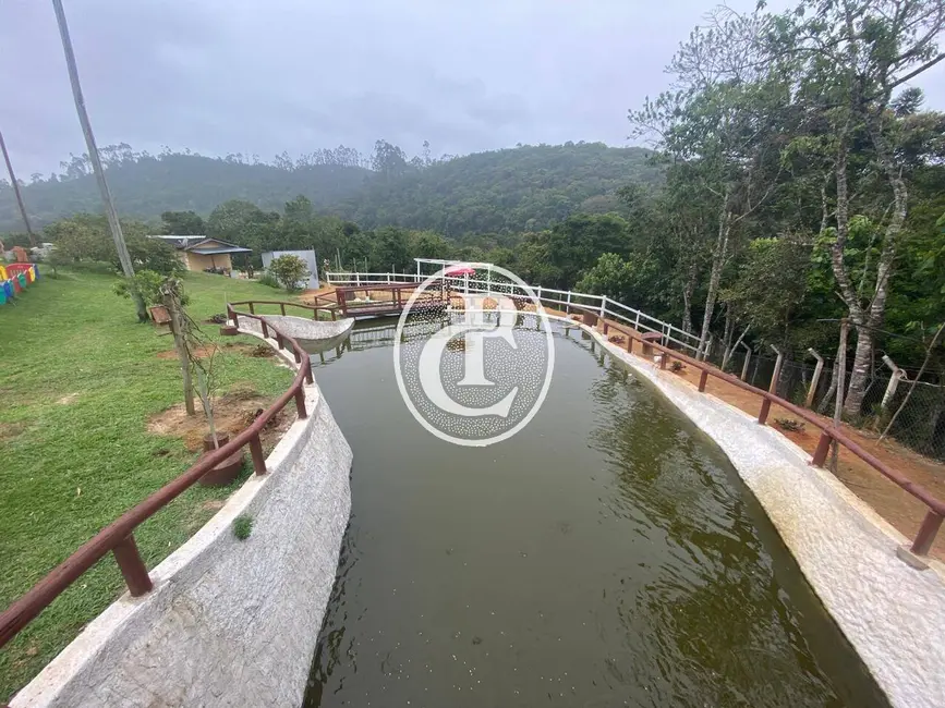 Chácara com 3 quartos à venda, 22600m2 em Paraibuna - SP - imagem 1 Foto 1 de Chácara com 3 quartos à venda, 22600m2 em Paraibuna - SP